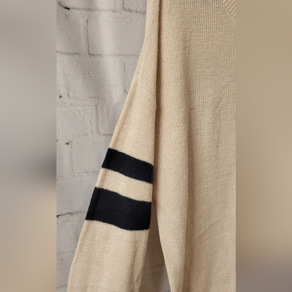 Sweater - Picture 3 of 4